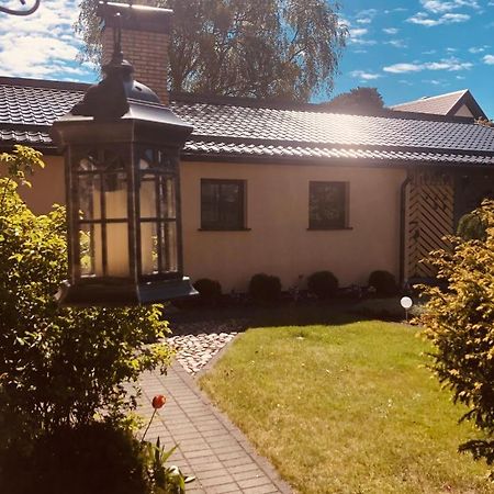 Anni Apartment Ventspils Bagian luar foto