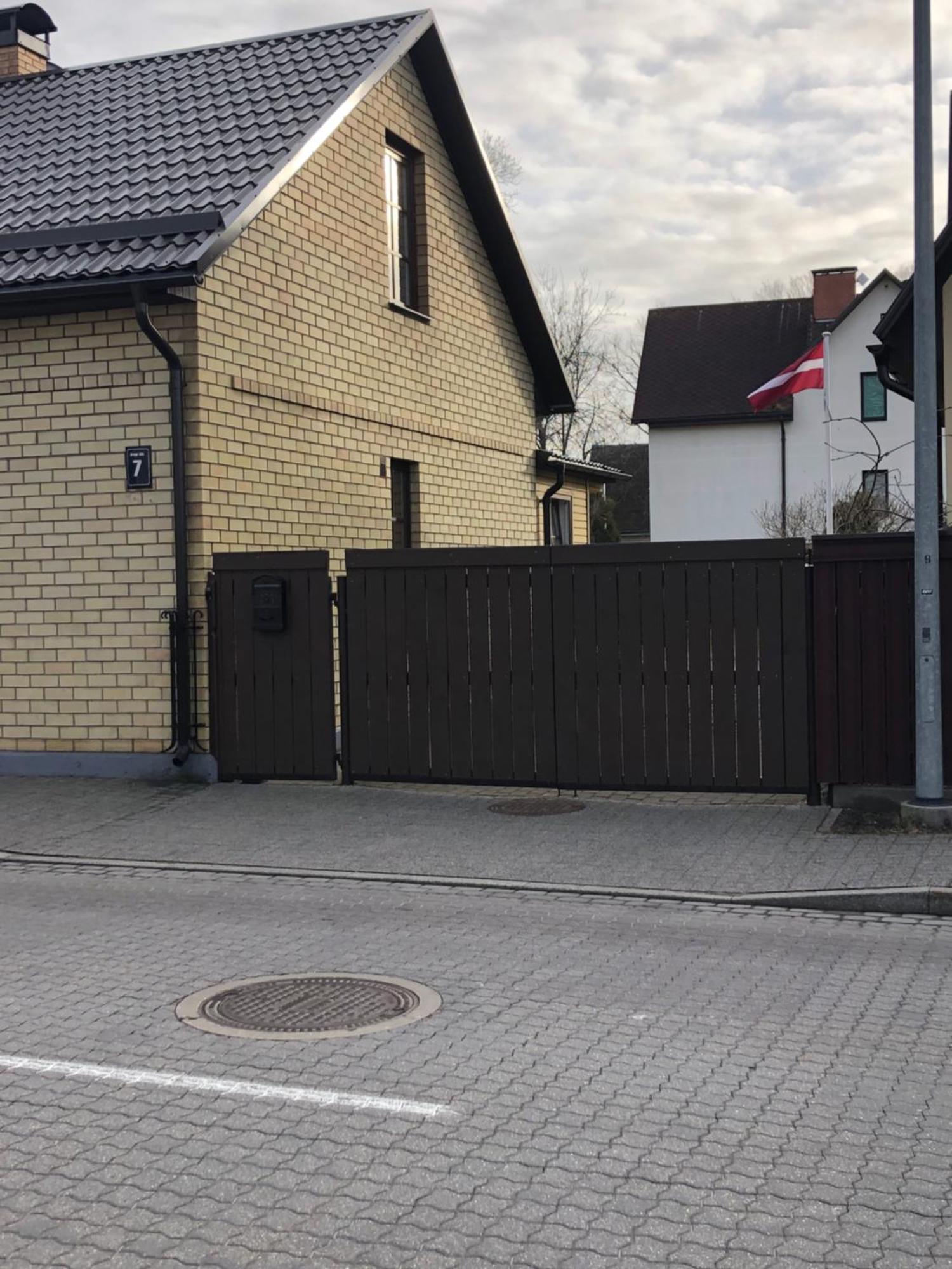 Anni Apartment Ventspils Bagian luar foto