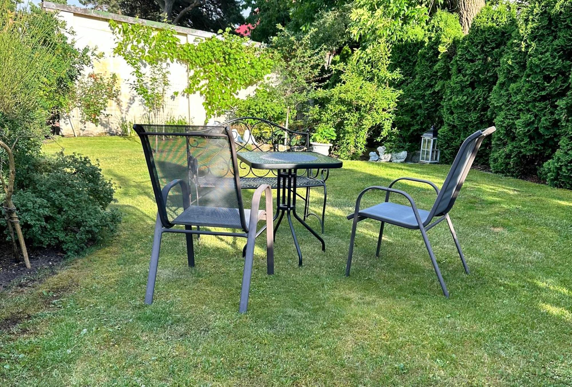 Anni Apartment Ventspils Bagian luar foto