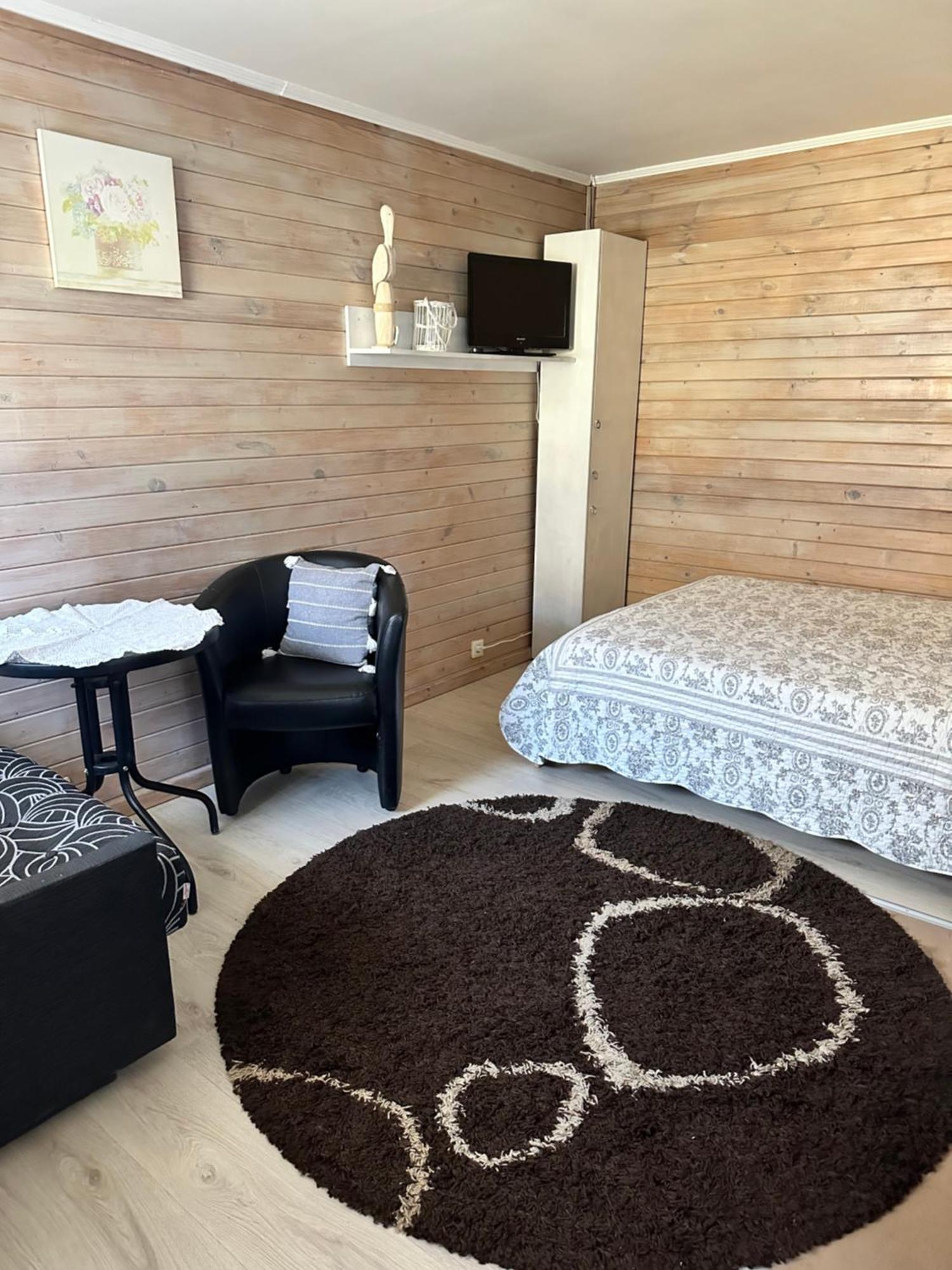 Anni Apartment Ventspils Bagian luar foto