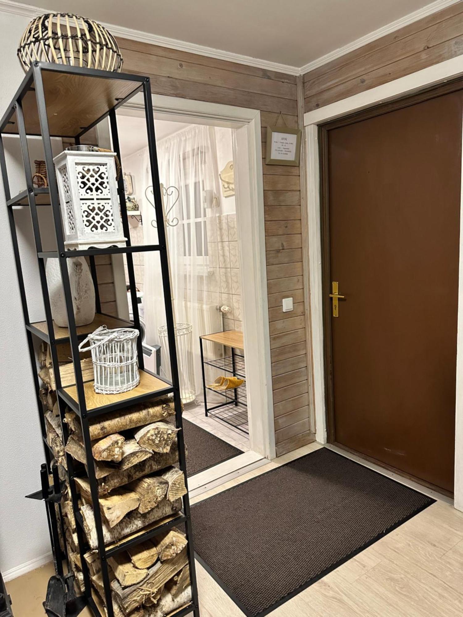 Anni Apartment Ventspils Bagian luar foto