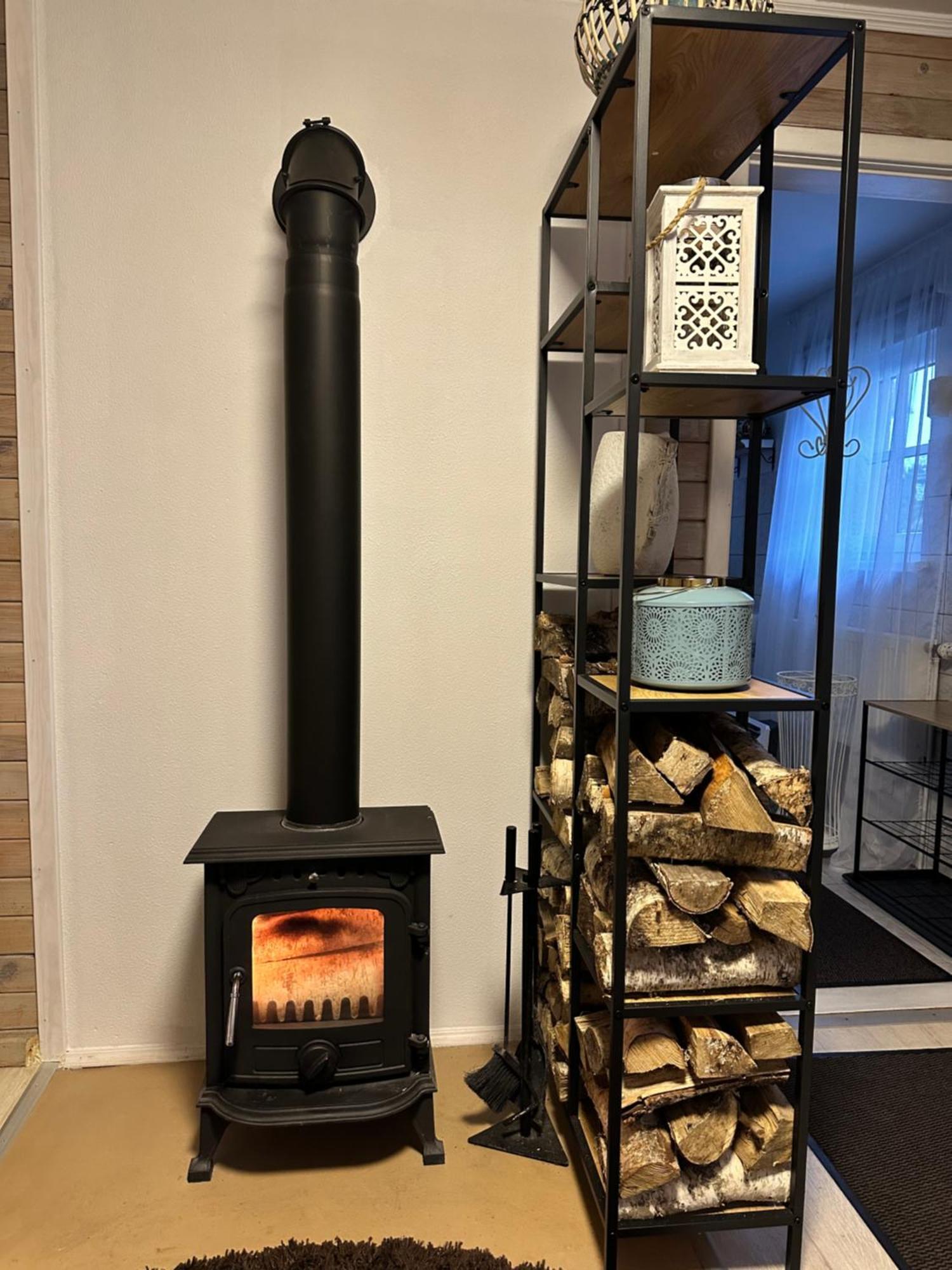 Anni Apartment Ventspils Bagian luar foto